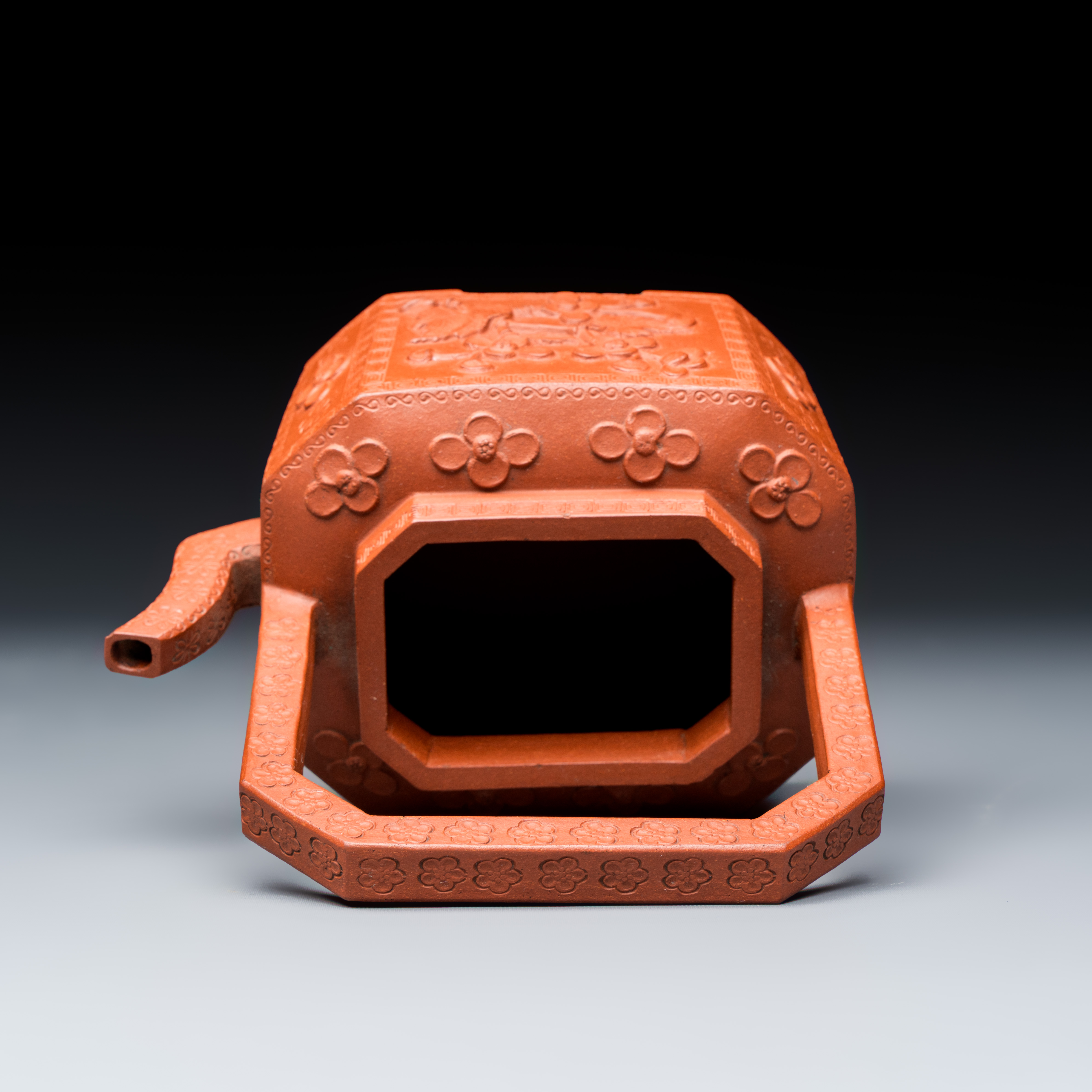 A Chinese Yixing stoneware 'Floral' teapot and cover — photo 7