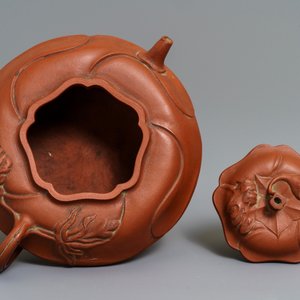 A Chinese Yixing stoneware flower-shaped teapot, Kangxi — photo 6