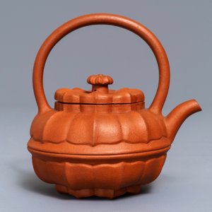 A Chinese Yixing stoneware flower-shaped teapot, Kangxi — photo 2