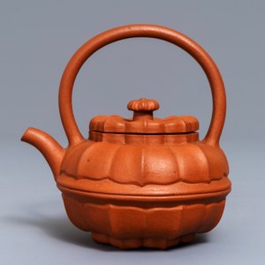 A Chinese Yixing stoneware flower-shaped teapot, Kangxi — photo 4