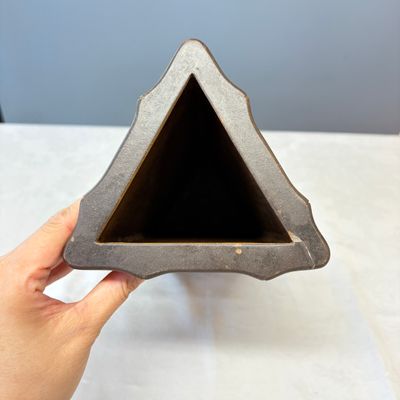 A Chinese Yixing stoneware incised triangular hat stand — 照片 12