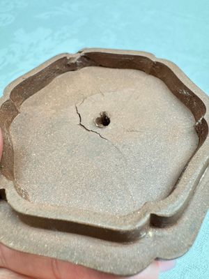 A Chinese Yixing stoneware inscribed teapot and cover, Zhong Shi Qiu 中獅球 mark, 20th C. — photo 9