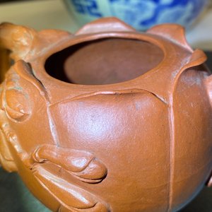 A Chinese Yixing stoneware lotus-shaped teapot and cover, Kangxi — 照片 17