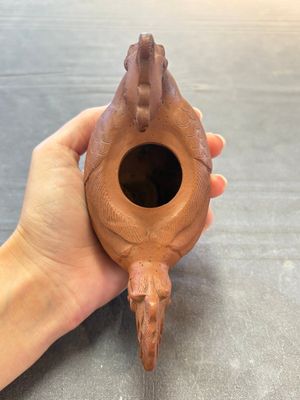 A Chinese Yixing stoneware 'phoenix' teapot, Kangxi — 照片 6