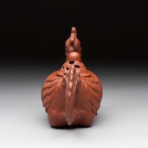 A Chinese Yixing stoneware 'phoenix' teapot, Kangxi — 照片 2