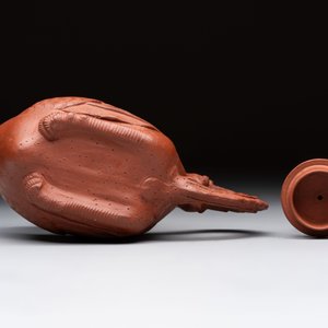 A Chinese Yixing stoneware 'phoenix' teapot, Kangxi — 照片 6