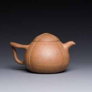 A Chinese Yixing stoneware 'Shipiao 石瓢' teapot, Ren Bonian 任伯年 signed, dated 1879 — photo 2