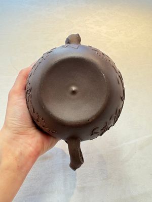 A Chinese Yixing stoneware 'squirrels among grape vines' teapot and cover, Kangxi — photo 7