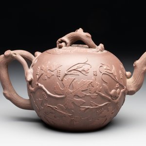 A Chinese Yixing stoneware 'squirrels among grape vines' teapot and cover, Kangxi — photo 3