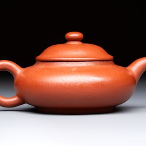 A Chinese Yixing stoneware teapot and cover, 18/19th C. — 照片 4