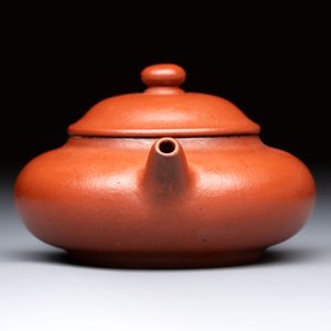A Chinese Yixing stoneware teapot and cover, 18/19th C. — 照片 5