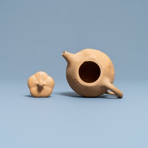A Chinese Yixing stoneware teapot and cover, 18/19th C. — 照片 6