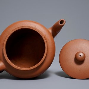A Chinese Yixing stoneware teapot and cover, 19/20th C. — 照片 5