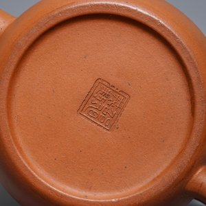 A Chinese Yixing stoneware teapot and cover, 19/20th C. — 照片 7