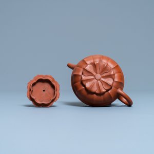 A Chinese Yixing stoneware teapot and cover, Kangxi — photo 7