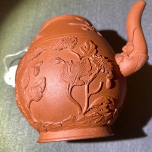 A Chinese Yixing stoneware teapot and cover, Kangxi — 照片 16