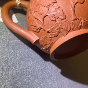 A Chinese Yixing stoneware teapot and cover, Kangxi — 照片 18