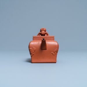 A Chinese Yixing stoneware teapot and cover, Kangxi — 照片 5