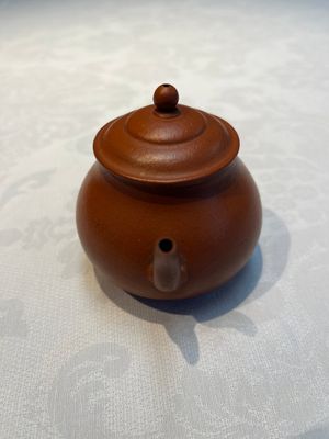 A Chinese Yixing stoneware teapot and cover, signed Hui Mengchen 惠孟臣, 20th C. — 照片 2