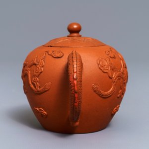 A Chinese Yixing stoneware teapot with applied dragons, Kangxi — photo 5