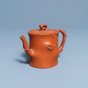 A Chinese Yixing stoneware tree trunk-shaped teapot and cover, 18/19th C. — 照片 1