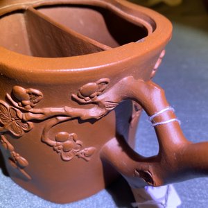 A Chinese Yixing stoneware two-spouted teapot with two compartments, Kangxi — photo 18