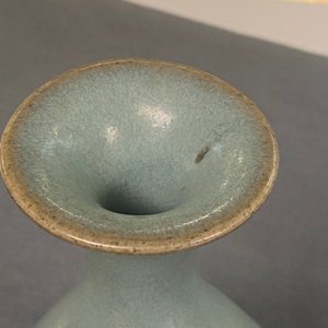 A Chinese 'yuhuchunping' junyao-glazed vase, probably Yuan or Song — photo 18