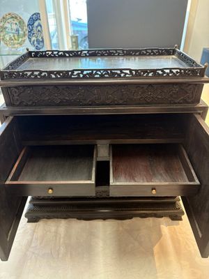 A Chinese zitan cabinet of curiosities with five-clawed dragons, 19/20th C. — photo 12