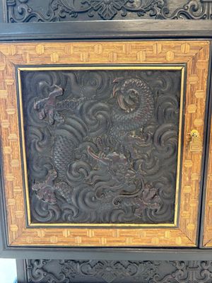 A Chinese zitan cabinet of curiosities with five-clawed dragons, 19/20th C. — photo 7
