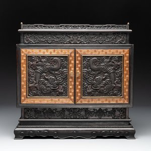 A Chinese zitan cabinet of curiosities with five-clawed dragons, 19/20th C. — photo 1