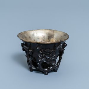 A Chinese zitan wood and silver libation cup, 17th C. — 照片 1