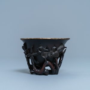 A Chinese zitan wood and silver libation cup, 17th C. — 照片 4