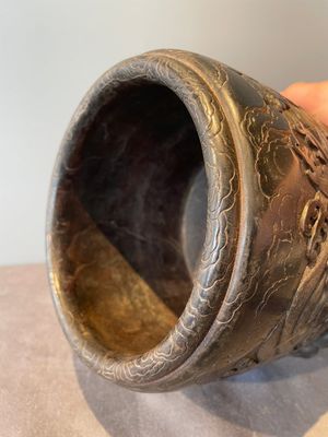 A Chinese Zitan wood 'chilong' brush pot, 17/18th C. — 照片 16