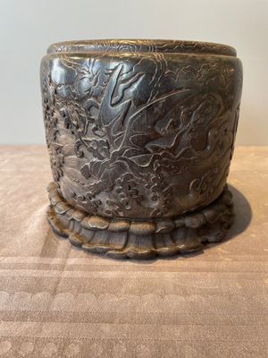 A Chinese Zitan wood 'chilong' brush pot, 17/18th C. — 照片 4