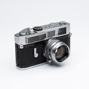 A CLA'd Canon 7 with a Canon LTM 50mm F1.8 lens and a metal cord — photo 2