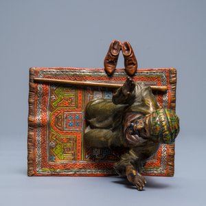 A cold-painted bronze group of a praying muslim, Vienna, signed Bergman, late 19th C. — photo 7