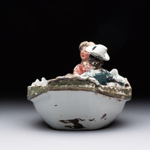 A cold-painted white Dutch Delft 'rowing boat' group, 18th C. — photo 2