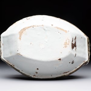 A cold-painted white Dutch Delft 'rowing boat' group, 18th C. — photo 7