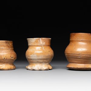 A collection of 10 German stoneware mugs, 14/16th C. — photo 9