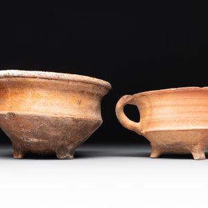 A collection of 10 parcel-glazed pottery so-called ‘grapen’, tripod cooking pots, 14th/17th C. — photo 14