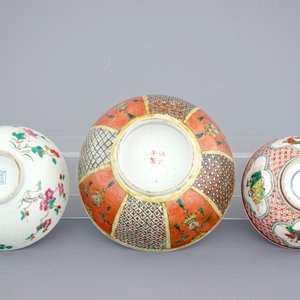 A collection of 10 various Chinese famille rose and Bencharong bowls, 19/20th C. — photo 6
