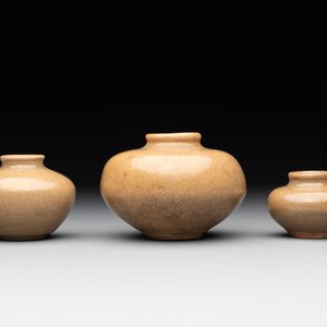 A collection of 11 Chinese and South-East Asian monochrome wares, 15th C. and later — photo 16