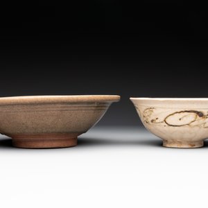 A collection of 11 Chinese and South-East Asian monochrome wares, 15th C. and later — photo 21