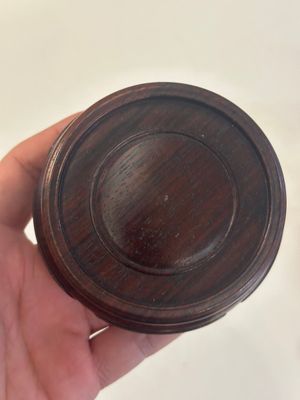 A collection of 11 Chinese wooden stands, 19/20th C. — 照片 20