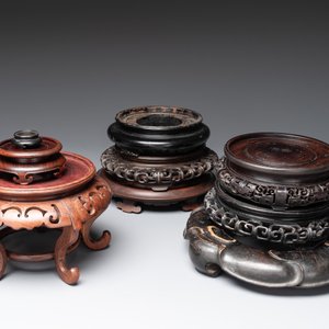 A collection of 11 Chinese wooden stands, 19/20th C. — 照片 2