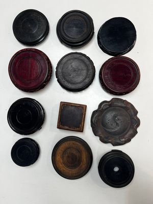 A collection of 111 Chinese wooden stands, 19/20th C. — photo 15