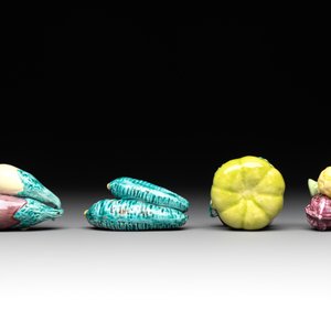 A collection of 12 Chinese famille rose fruit models, including a peach-shaped box and cover, 19th C. — photo 19