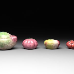 A collection of 12 Chinese famille rose fruit models, including a peach-shaped box and cover, 19th C. — photo 2