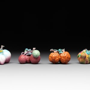 A collection of 12 Chinese famille rose fruit models, including a peach-shaped box and cover, 19th C. — photo 8