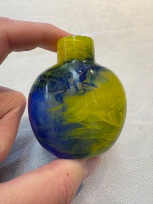 A collection of 12 Chinese glass snuff bottles, 19/20th C. — foto 1